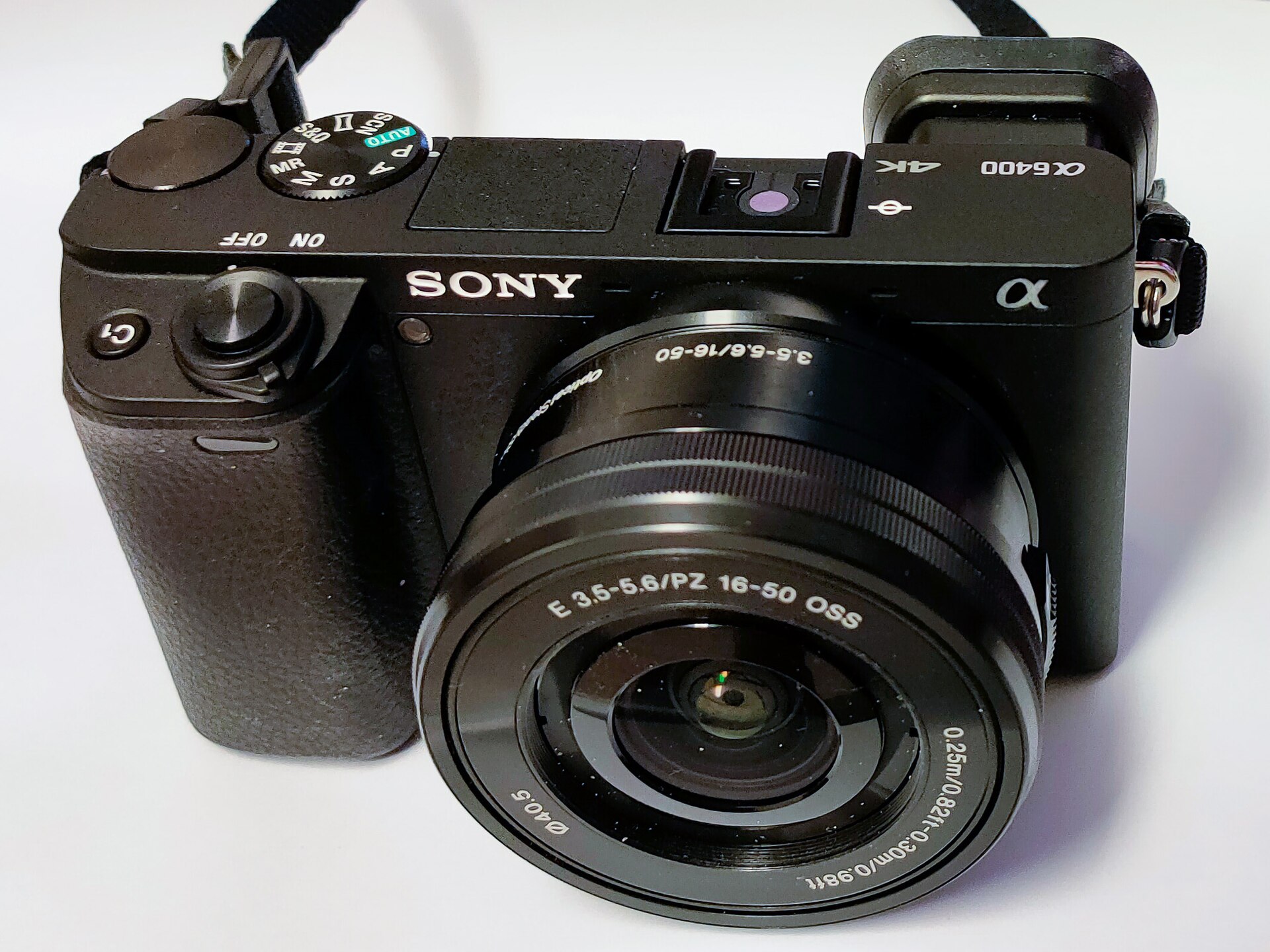 Sony Alpha a6400 camera, photo 2