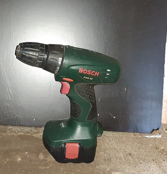 Bosch cordless drill driver, photo 2