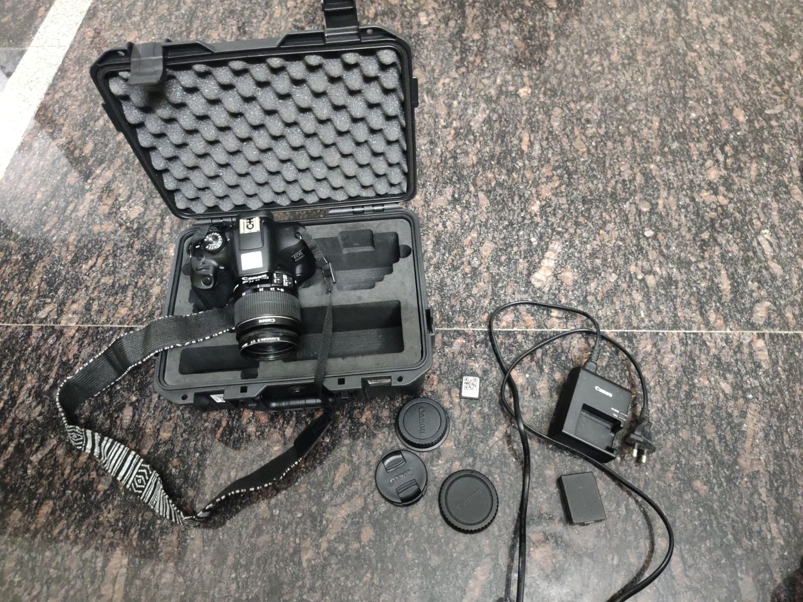 Canon EOS 1500D DSLR camera, photo 4